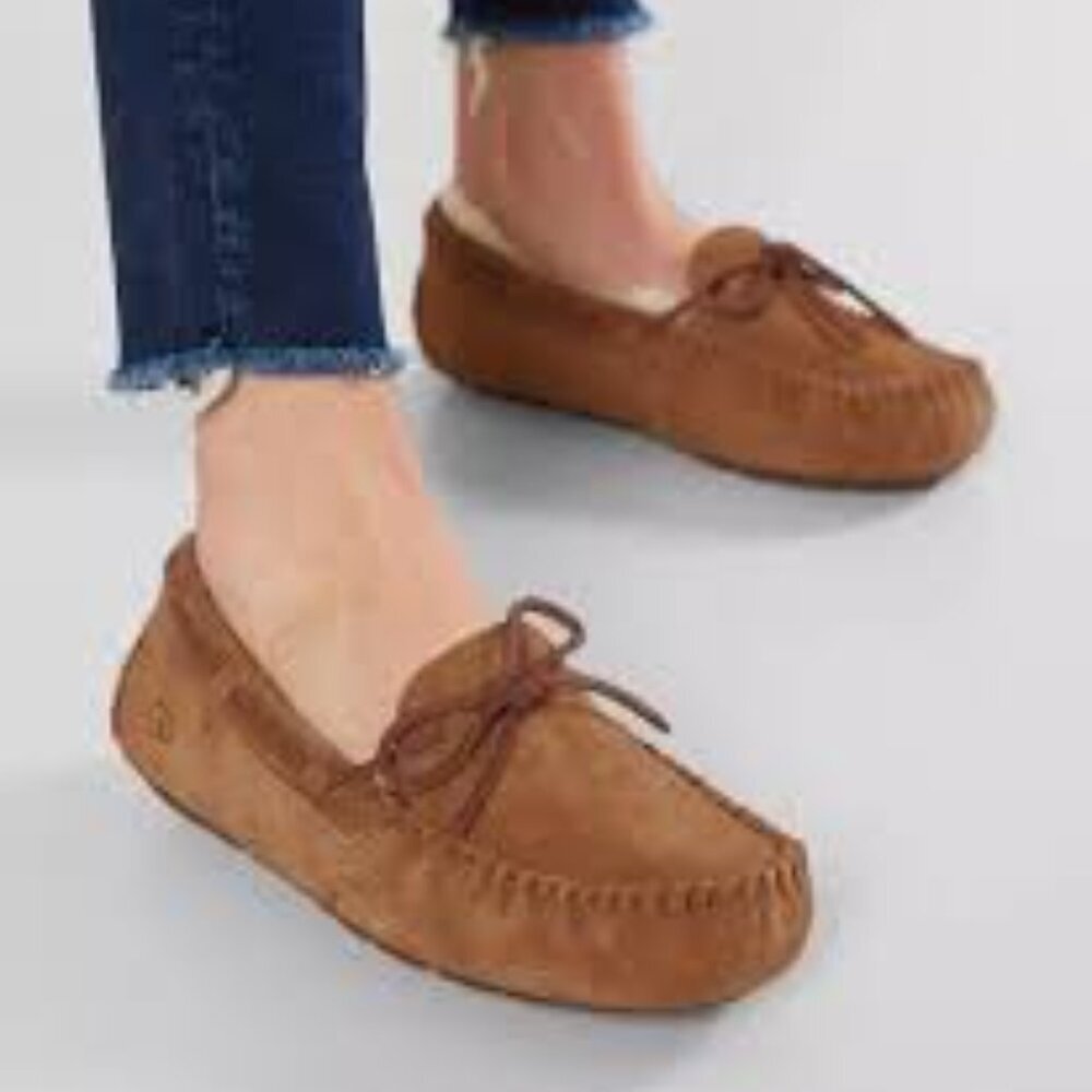 UGG Dakota Slippers Chestnut Women Size 7.5